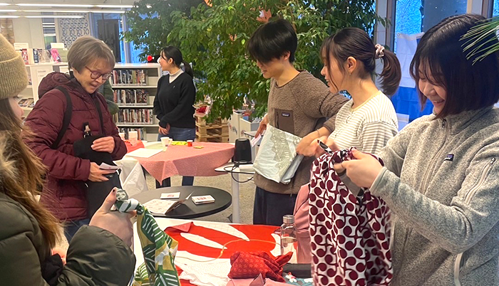 フィンランドヘルシンキ中央図書館での日本文化イベント