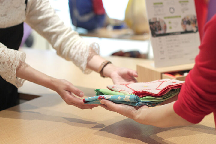 「RE.FUROSHIKI」むす美店舗で通年回収をスタート