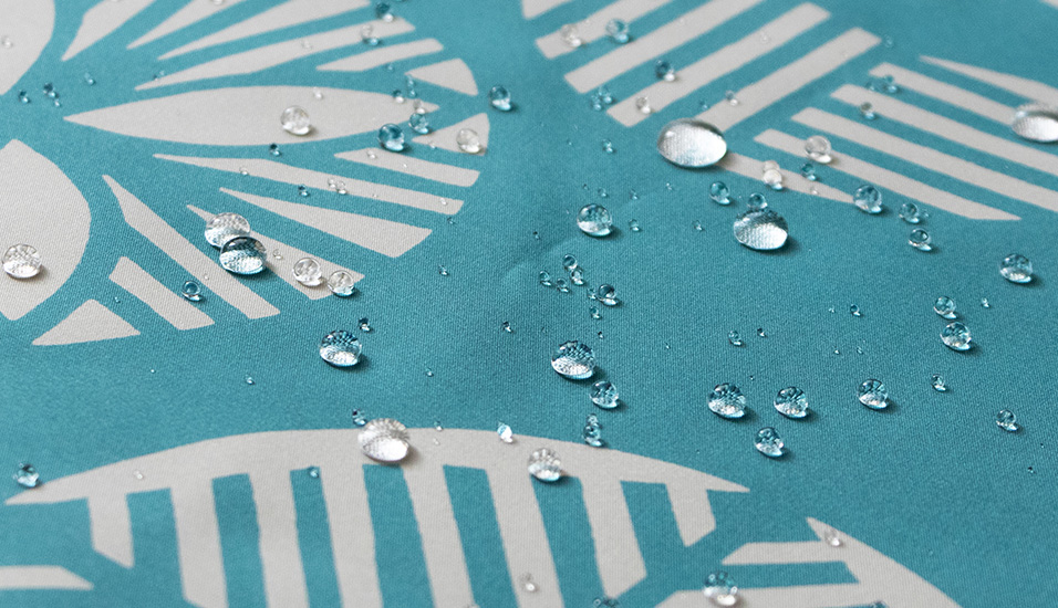 撥水剤にPFASフリー（非フッ素）を採用